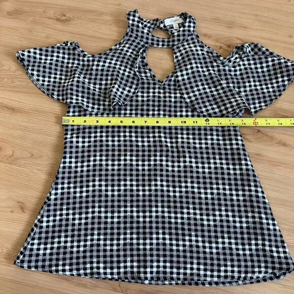 Candie’s Black and white gingham cold shoulder top Women XS - Picture 4 of 7